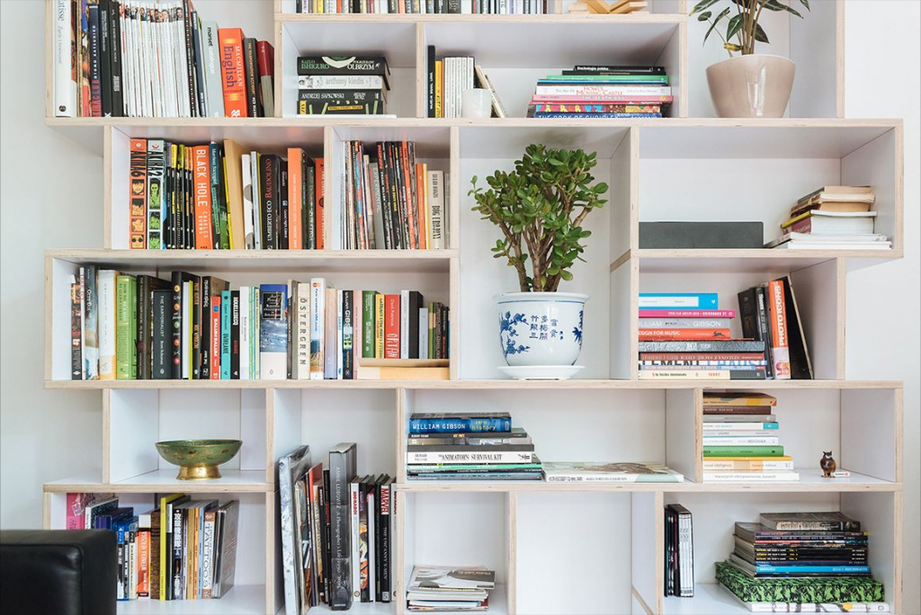 Display your favourite books